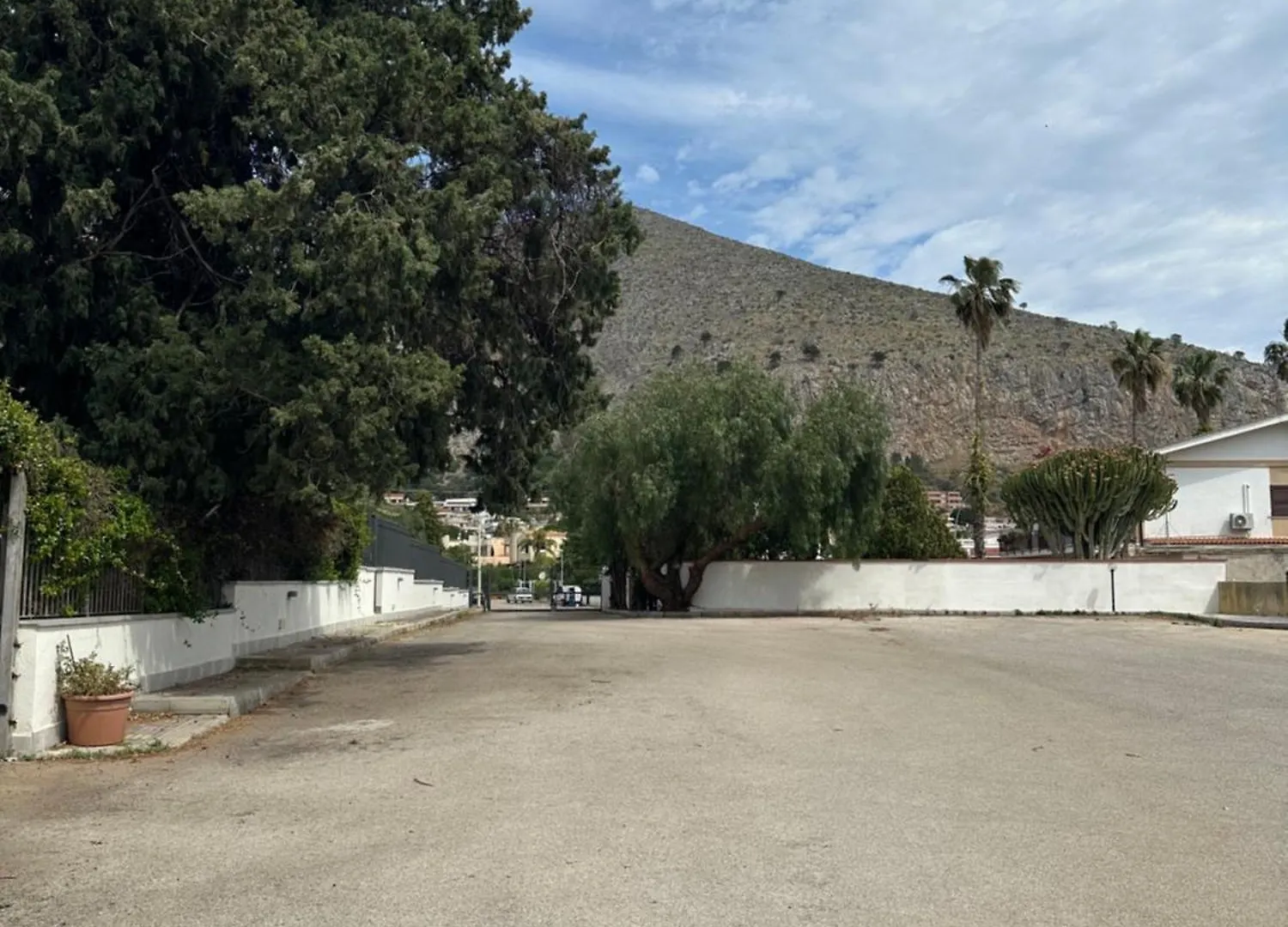 Apartment Villa Sara Mondello Garden Level Palermo